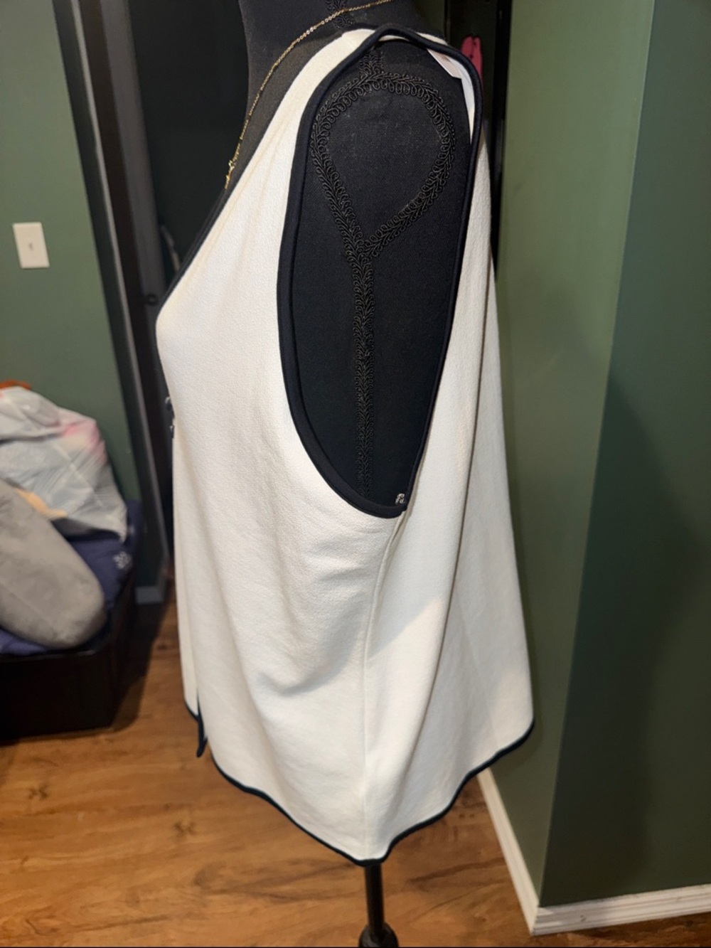 NWT Maeve Colorblock Vest Sleeveless V-Neck Ivory Shell with Black Trim Sz XL - Picture 4 of 14